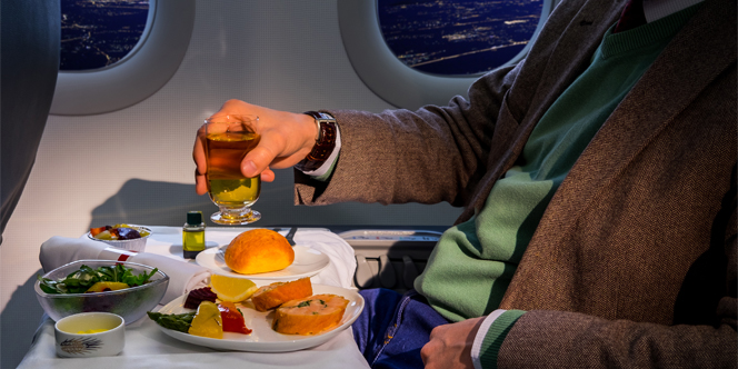 Business Class vs First Class: Which is Right for You? 2 business class vs first class - Dining & Drinks