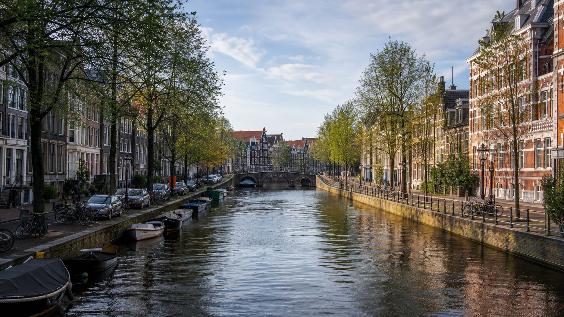 Amsterdam travel guide: How to experience the city without rushing 27 Day 1: Arrival and Adjustment