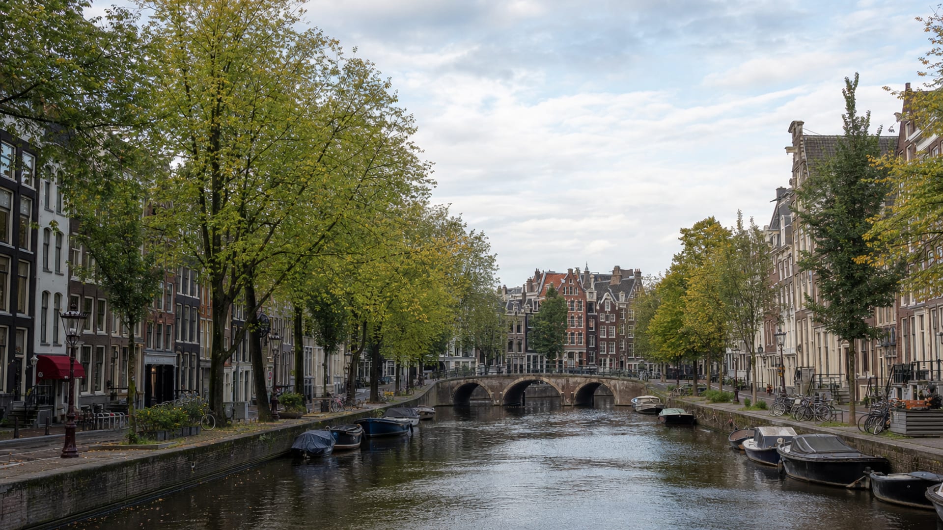 Amsterdam travel guide: How to experience the city without rushing 32 Business-class flights from the US to Amsterdam