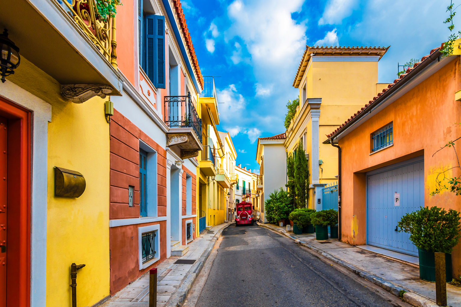 Athens travel guide: How to experience the city without rushing 14 Plaka