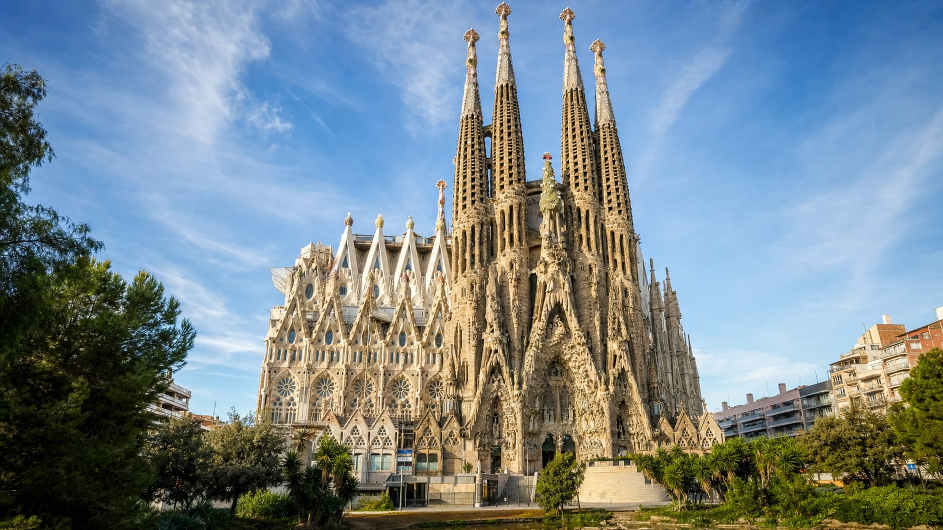 Barcelona travel guide: How to experience the city without rushing 21 Sagrada Família