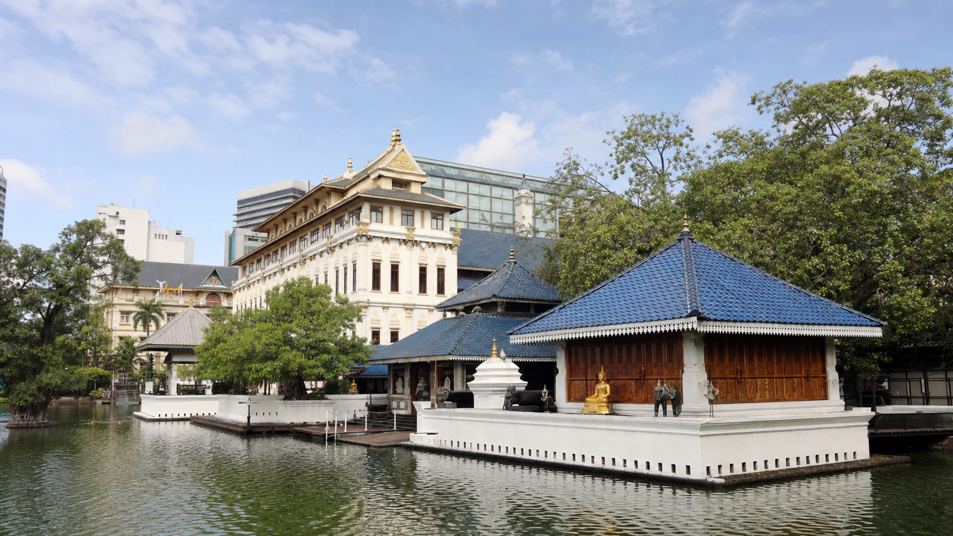 Colombo travel guide: How to experience the city without rushing 20 Gangaramaya Temple