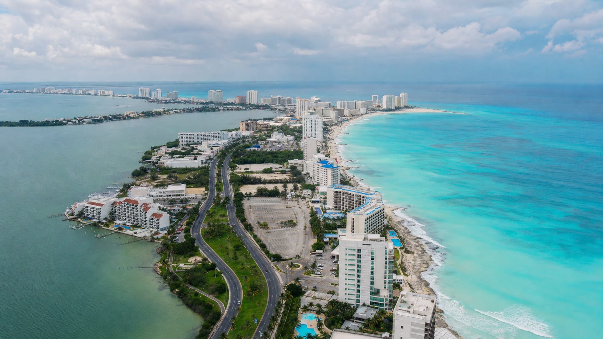 Cancún travel guide: How to experience the city without rushing 31 Business-class flights from the US to Cancún