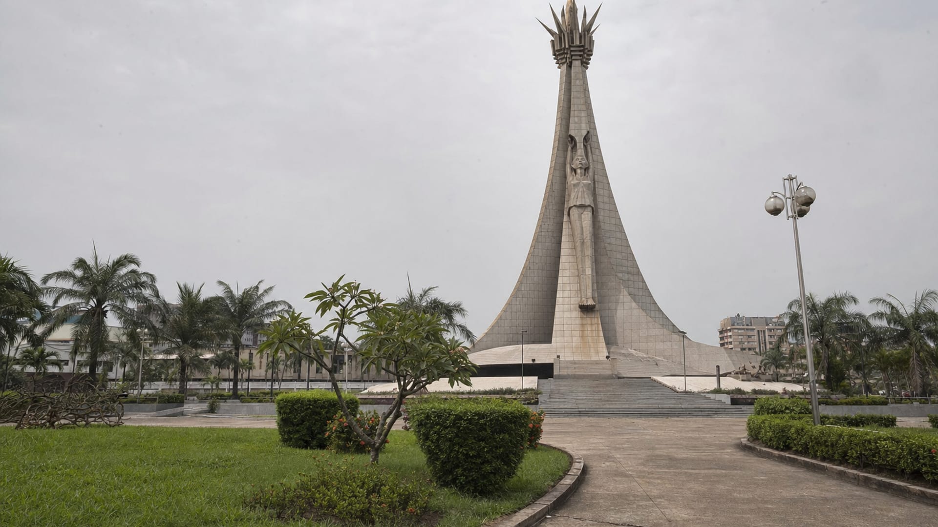 Douala travel guide: How to experience the city without rushing 29 Day 3: Deido and Bali contrasts