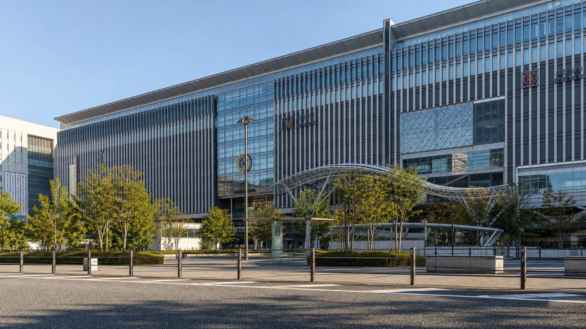 Fukuoka travel guide: How to experience the city without rushing 14 Hakata Station