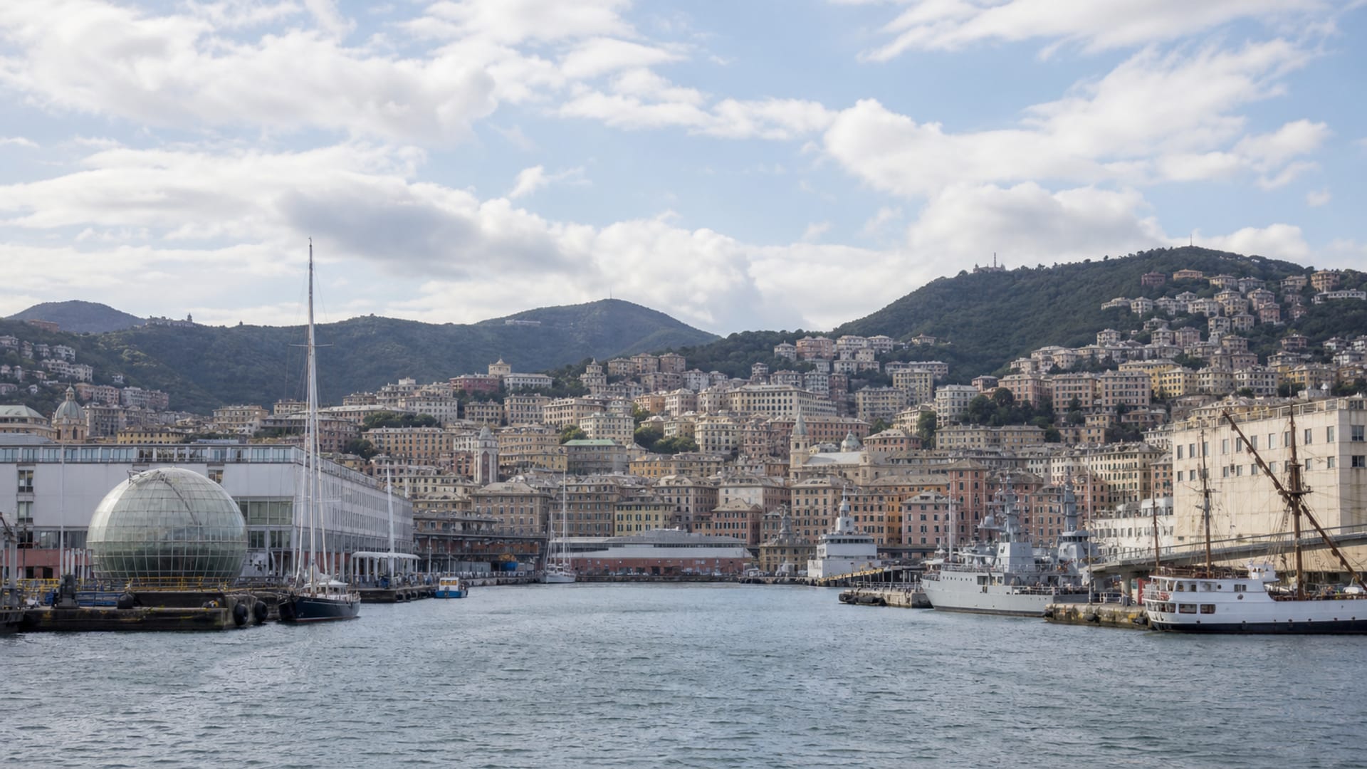Genoa travel guide: How to experience the city without rushing 29 Business-class flights from the US to Genoa