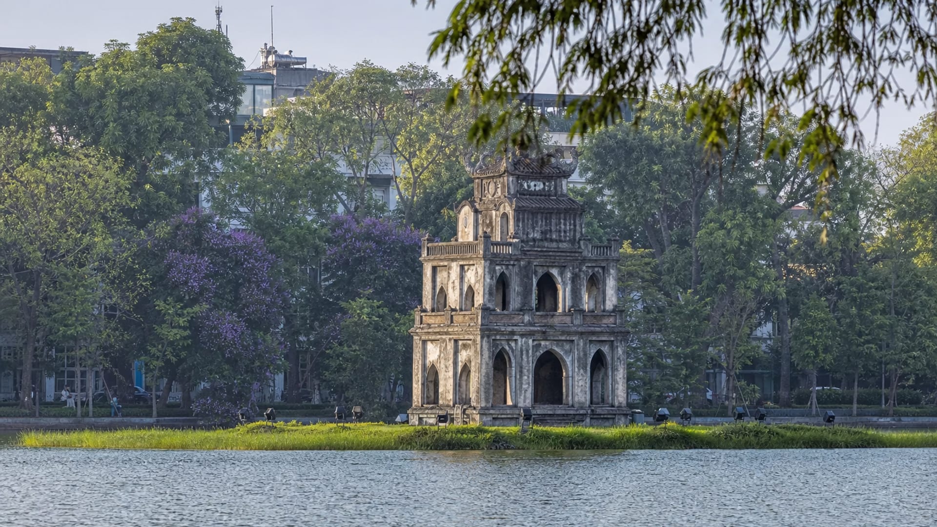 Hanoi travel guide: How to experience the city without rushing 26 Day 1: Arrival and Adjustment