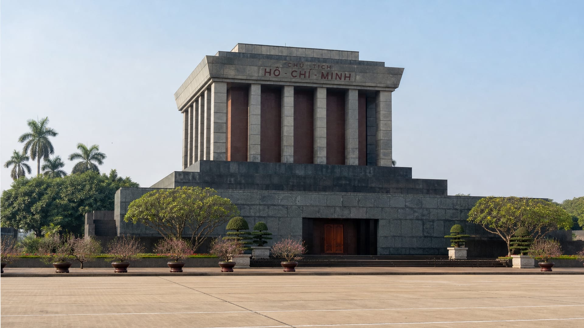 Hanoi travel guide: How to experience the city without rushing 22 Ho Chi Minh Mausoleum