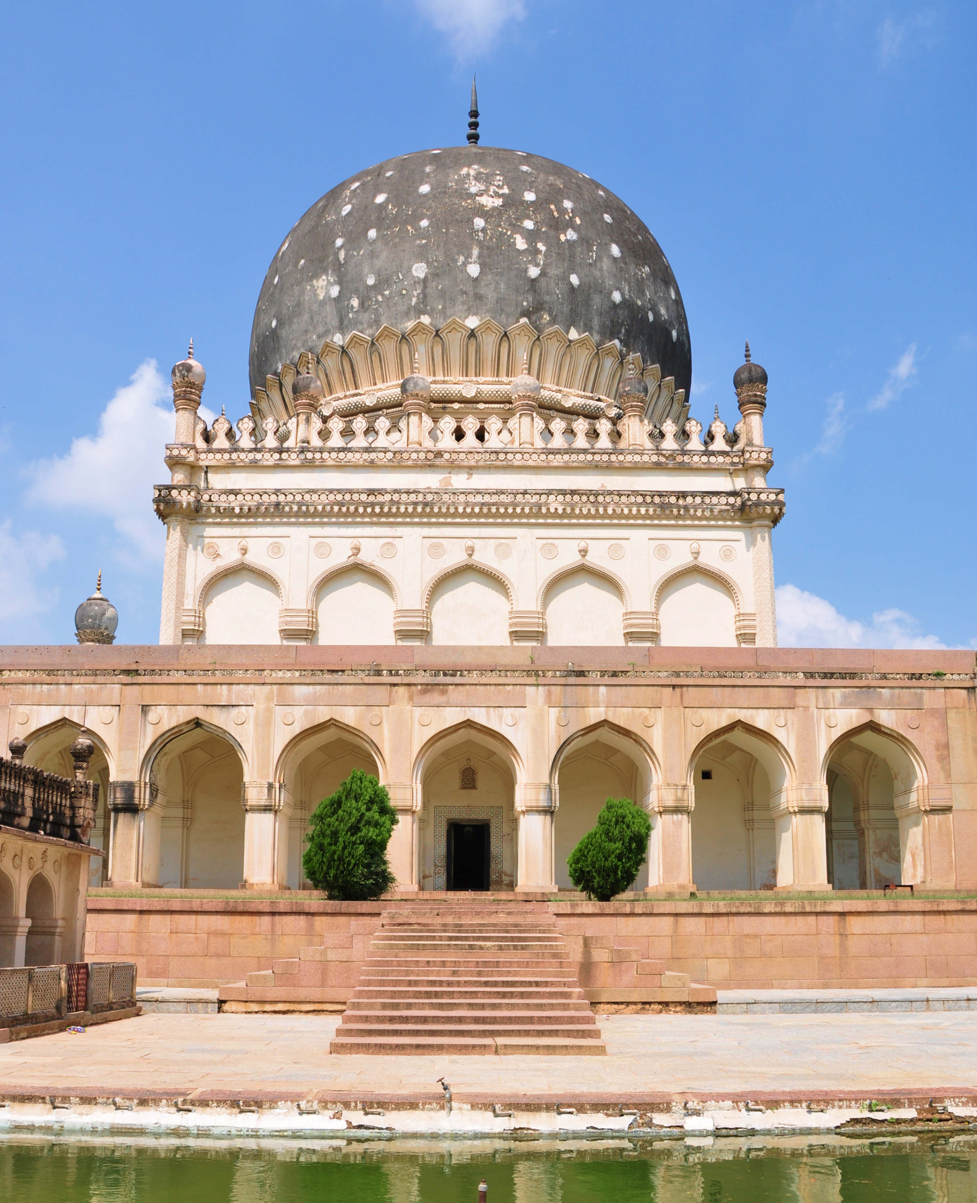 Qutb Shahi Tombs