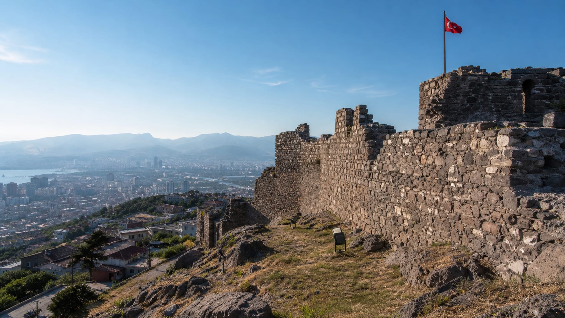 Izmir travel guide: How to experience the city without rushing 22 Kadifekale