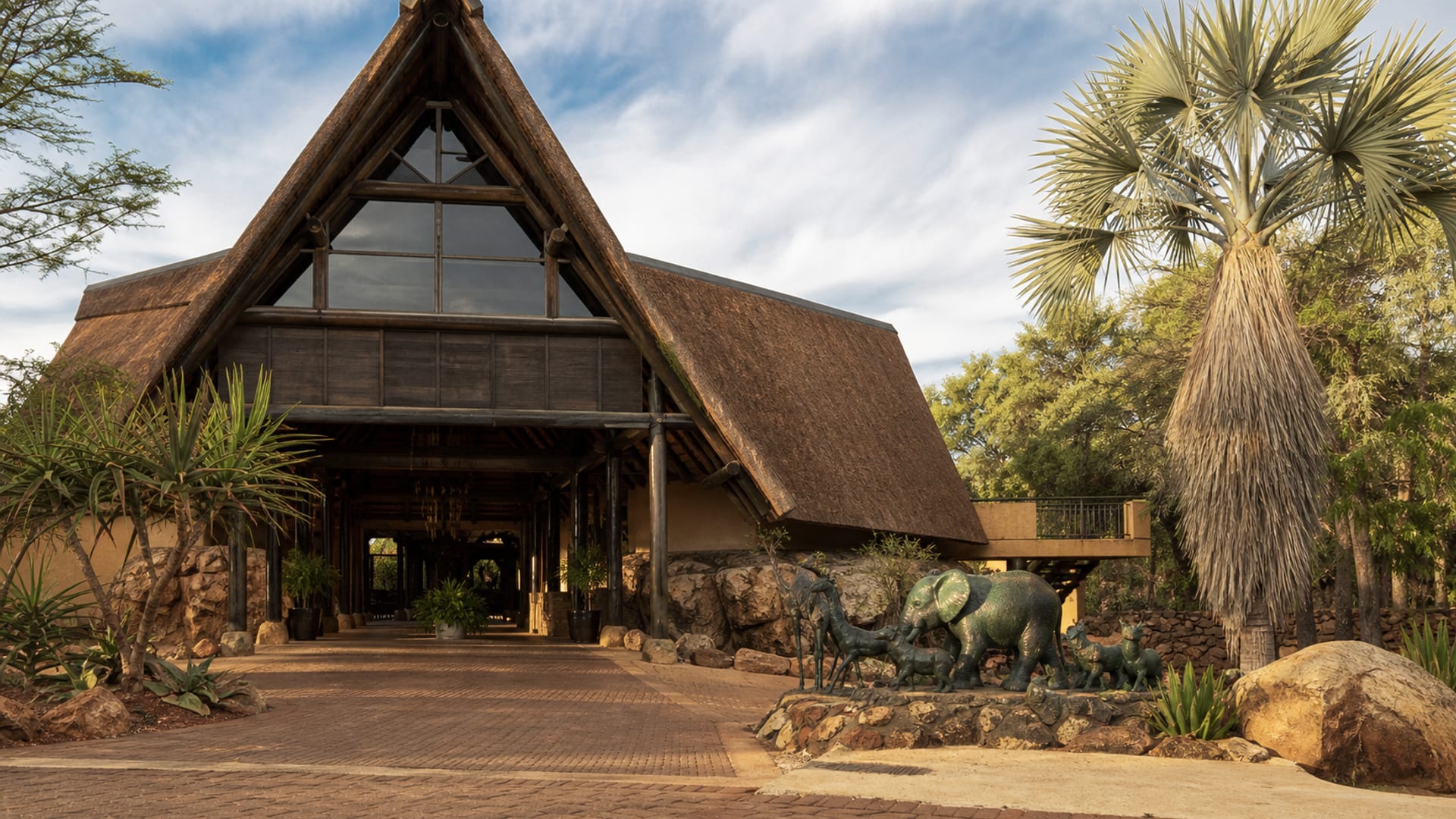 Boma la Ngombe travel guide: How to experience the city without rushing 20 Serval Wildlife