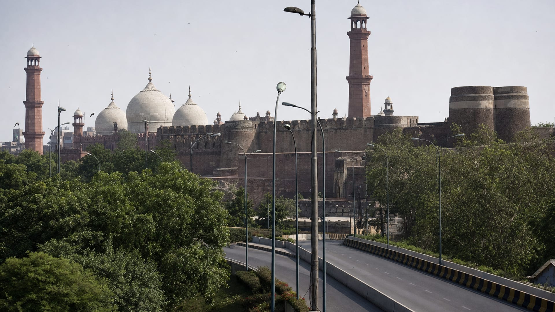 Lahore travel guide: How to experience the city without rushing 32 Business-class flights from the US to Lahore