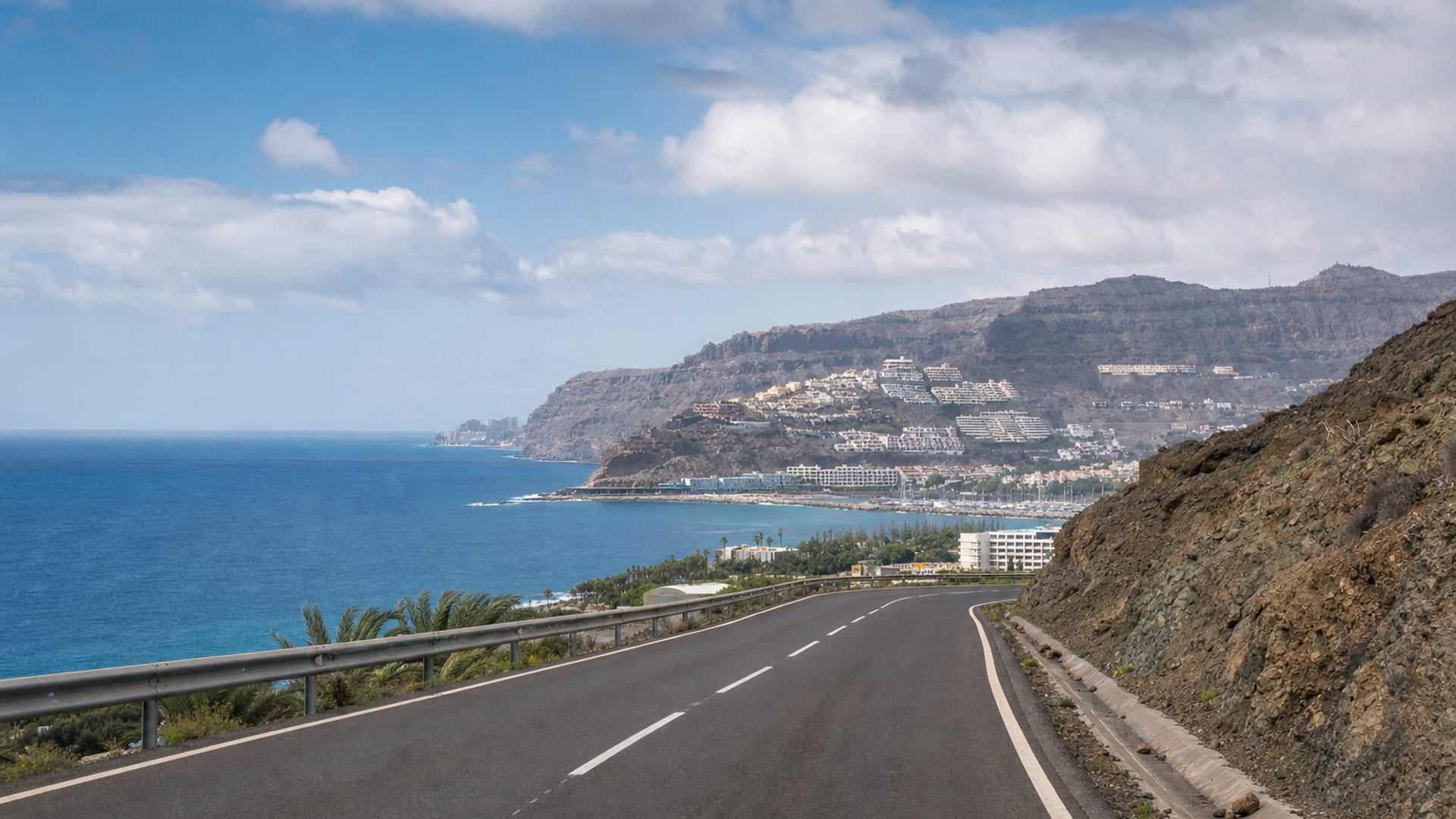 Gran Canaria travel guide: How to experience the city without rushing 31 Business-class flights from the US to Gran Canaria