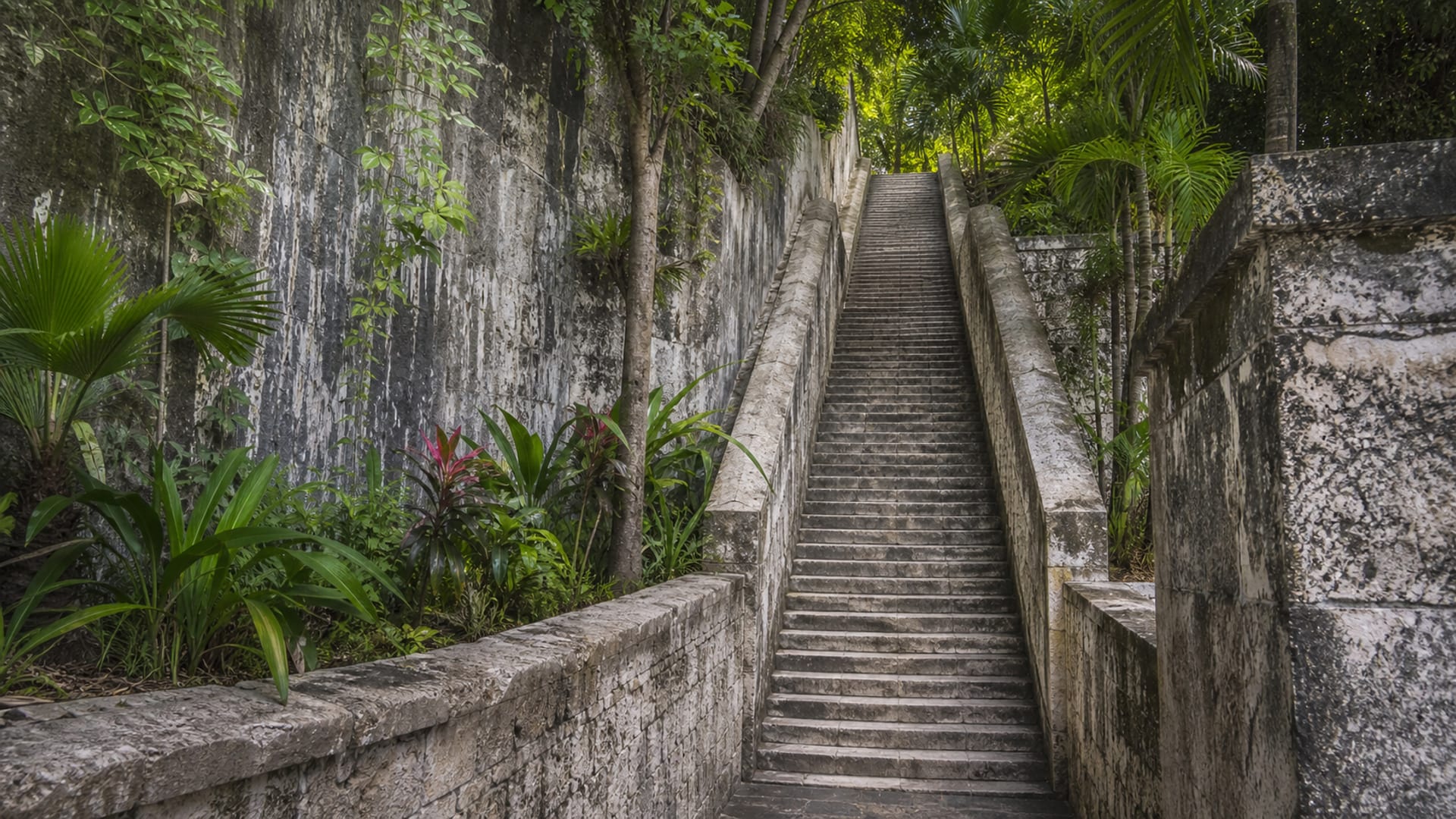 Nassau travel guide: How to experience the city without rushing 28 Day 2: Queens Staircase and Fort Fincastle