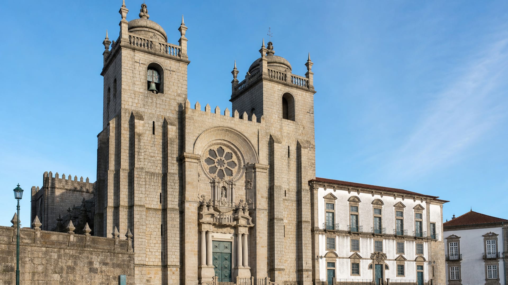 Porto travel guide: How to experience the city without rushing 22 Porto Cathedral