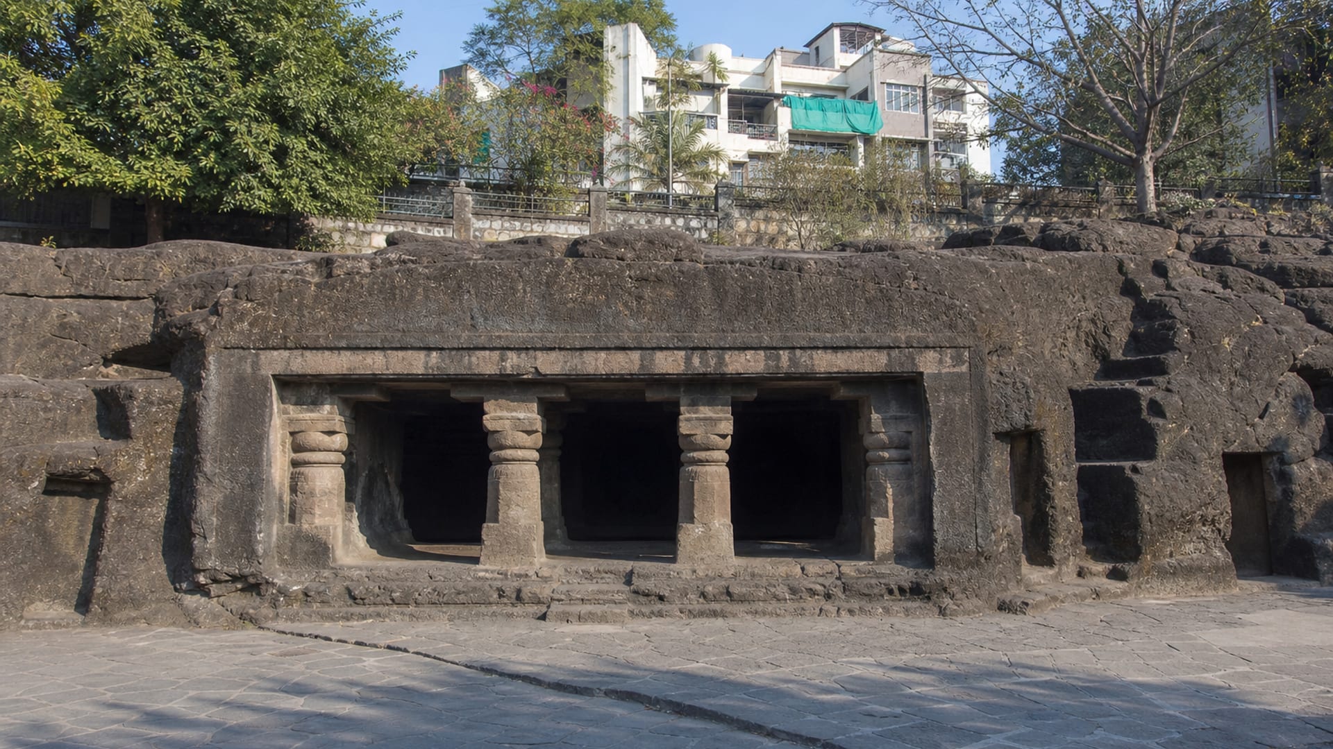 Pune travel guide: How to experience the city without rushing 22 Pataleshwar Cave Temple