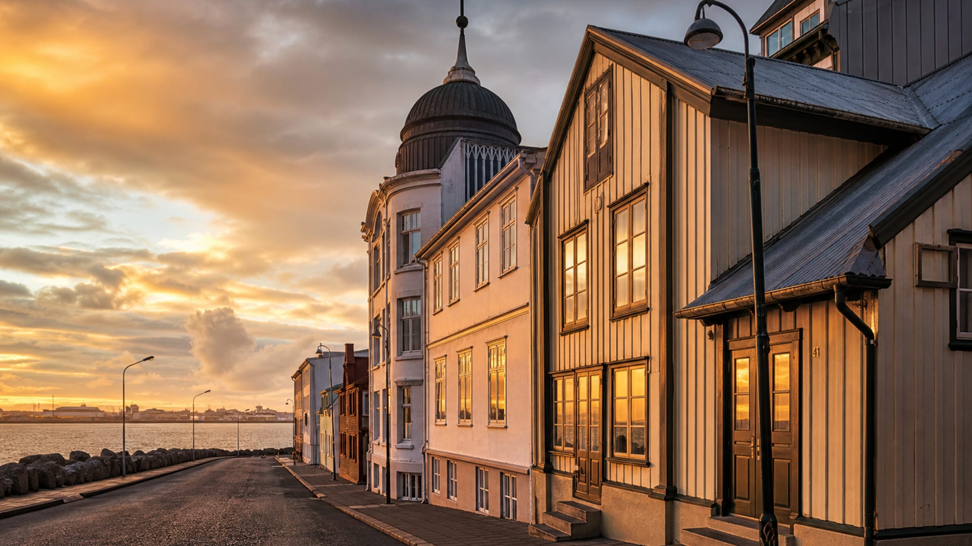 Reykjavík travel guide: How to experience the city without rushing 27 Day 1: Arrival and Adjustment