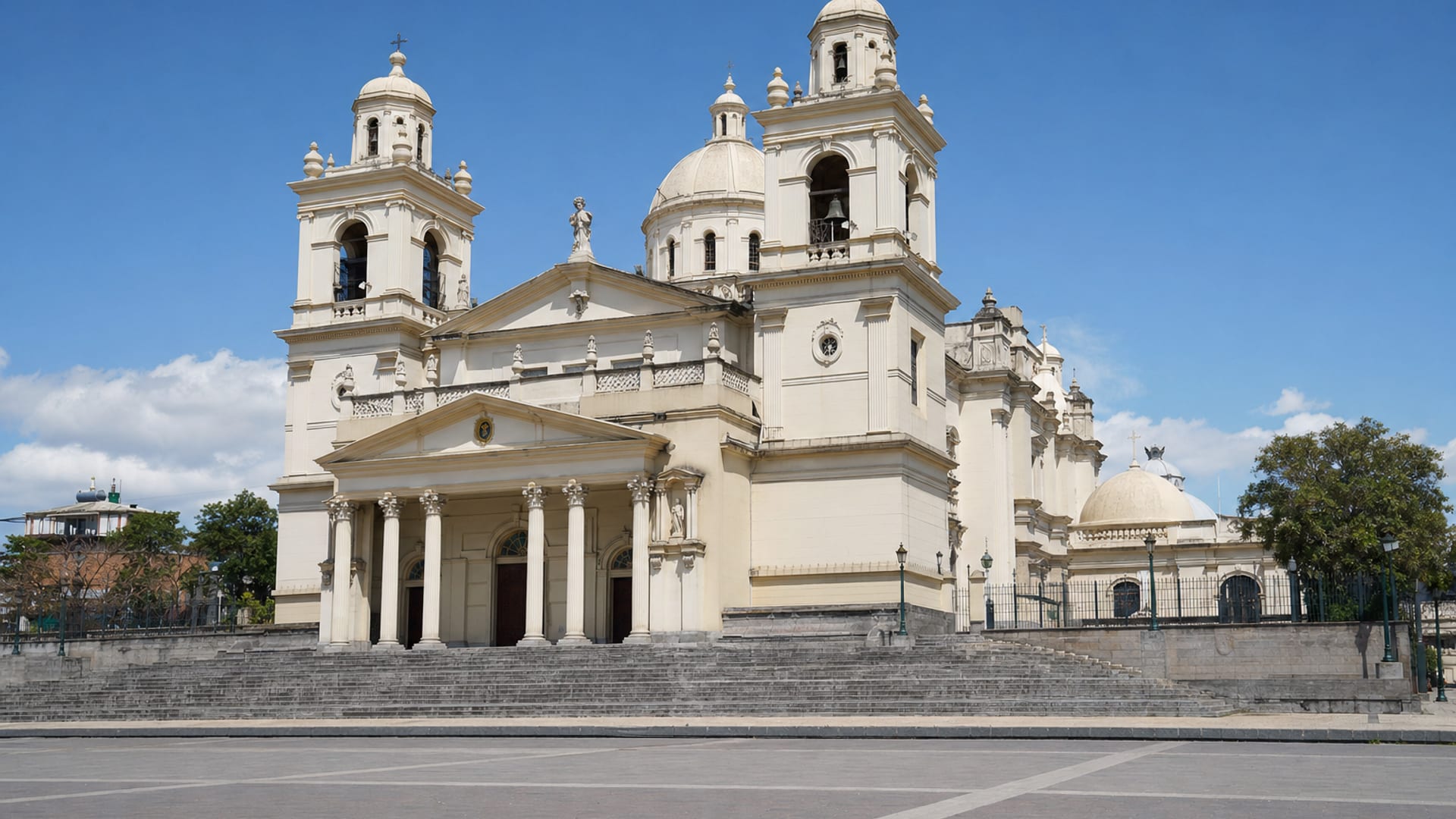 San Salvador travel guide: How to experience the city without rushing 28 Day 2: Historic Center Landmarks