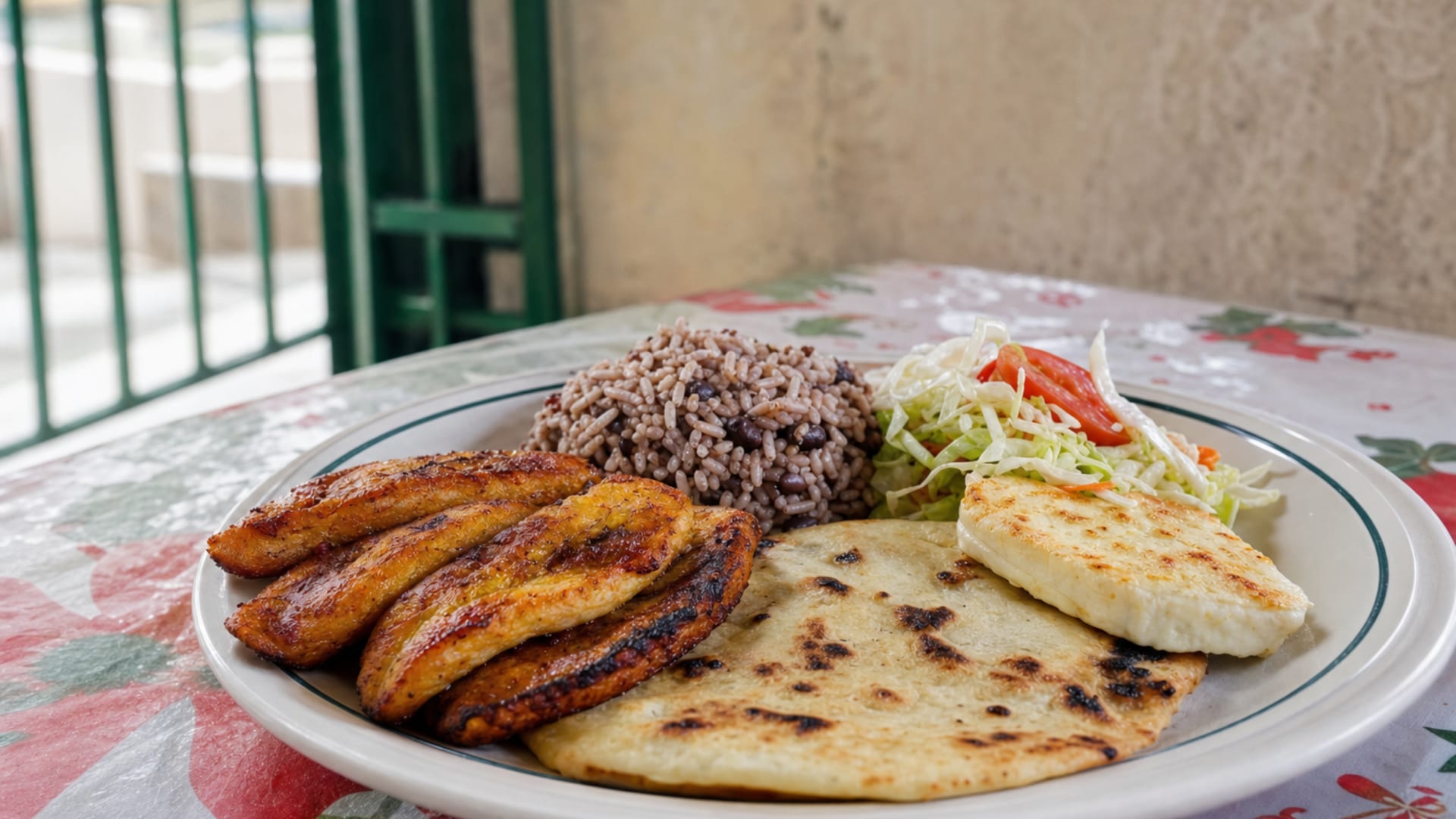 San Salvador travel guide: How to experience the city without rushing 26 Traditional food