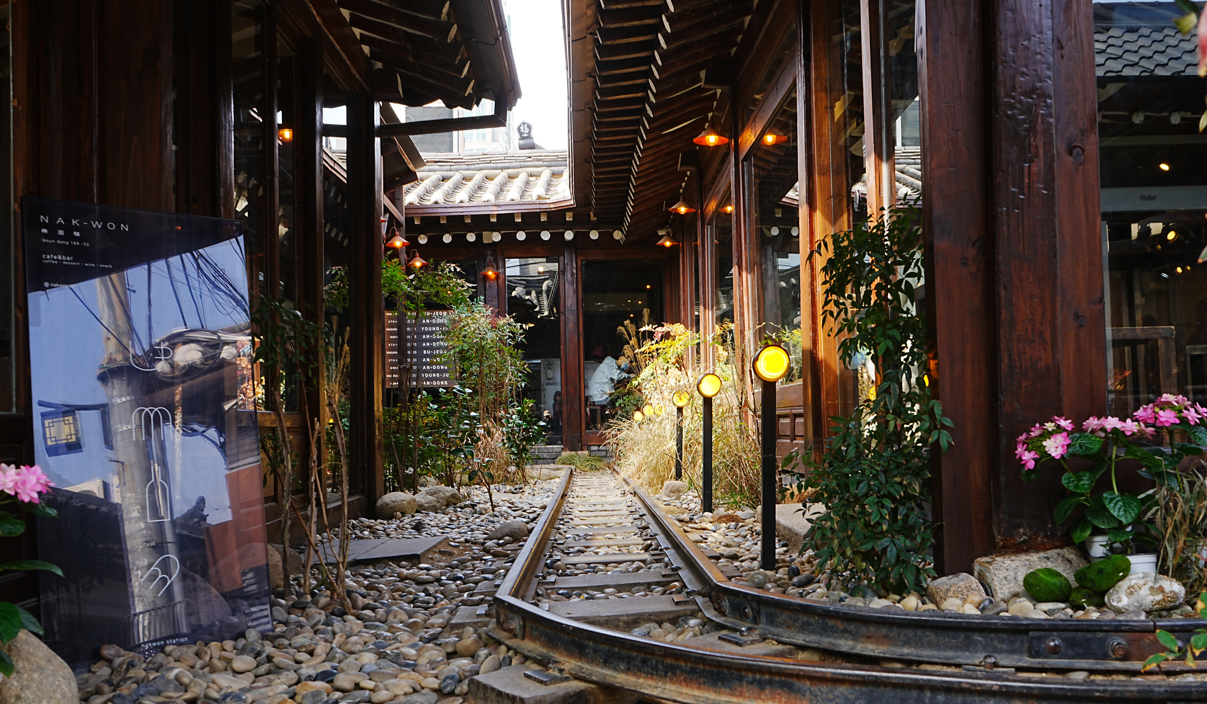 Seoul travel guide: How to experience the city without rushing 16 Insadong