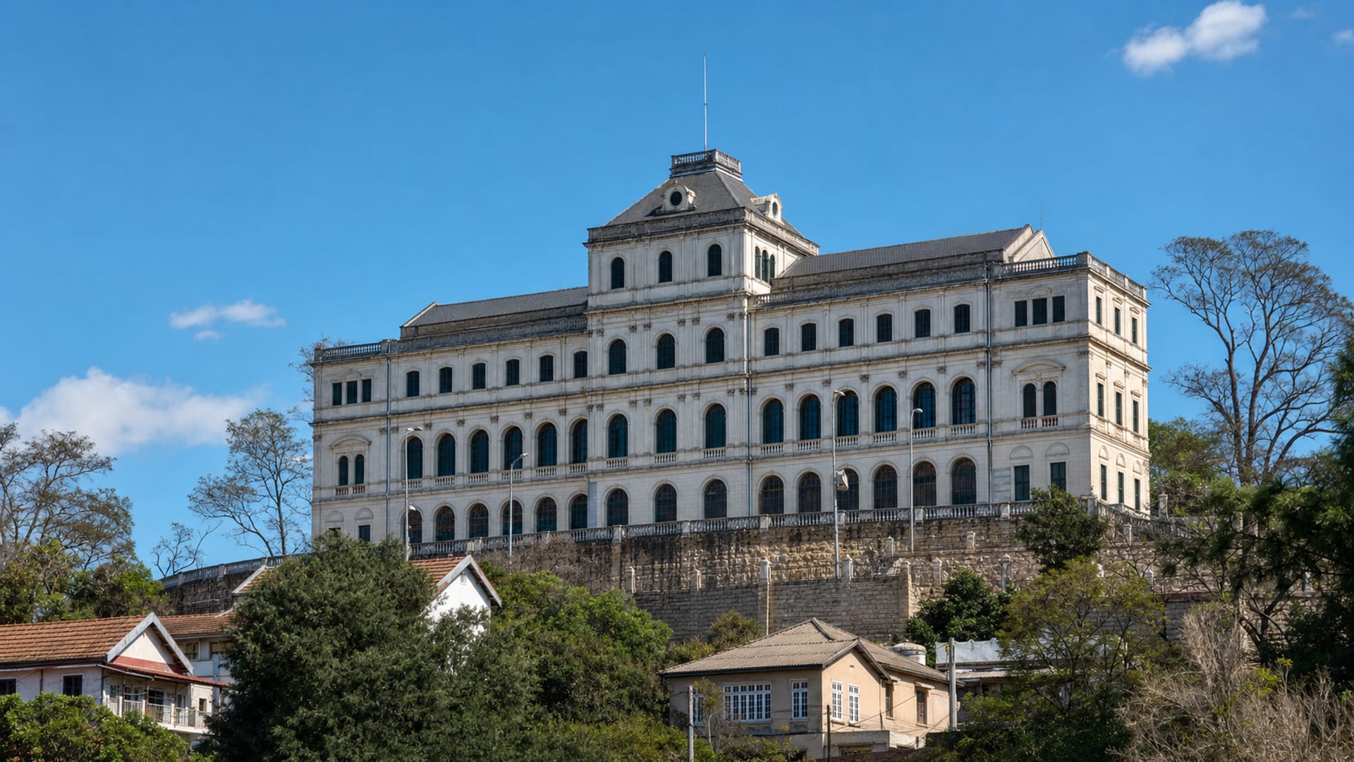 Antananarivo travel guide: How to experience the city without rushing 23 Andafiavaratra Palace