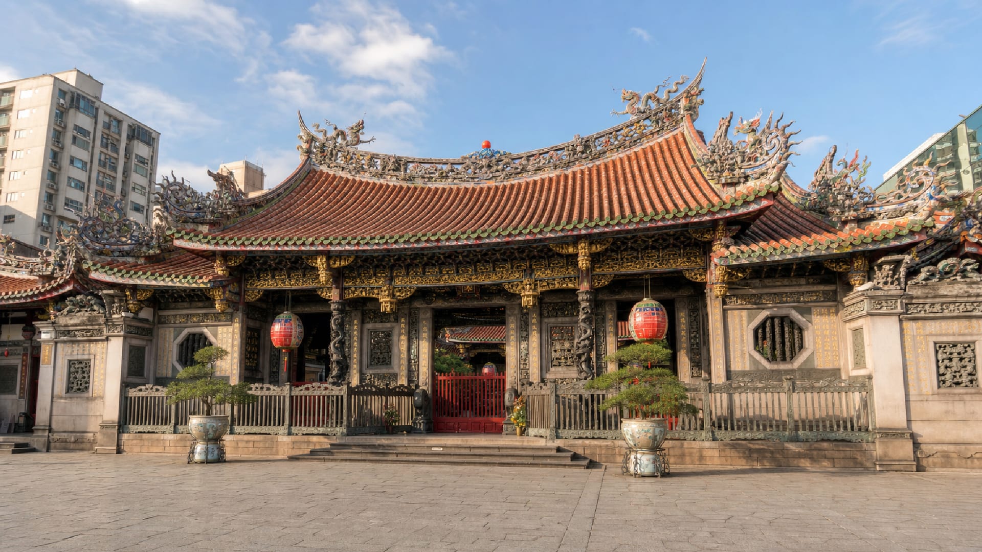 Taipei travel guide: How to experience the city without rushing 23 Longshan Temple