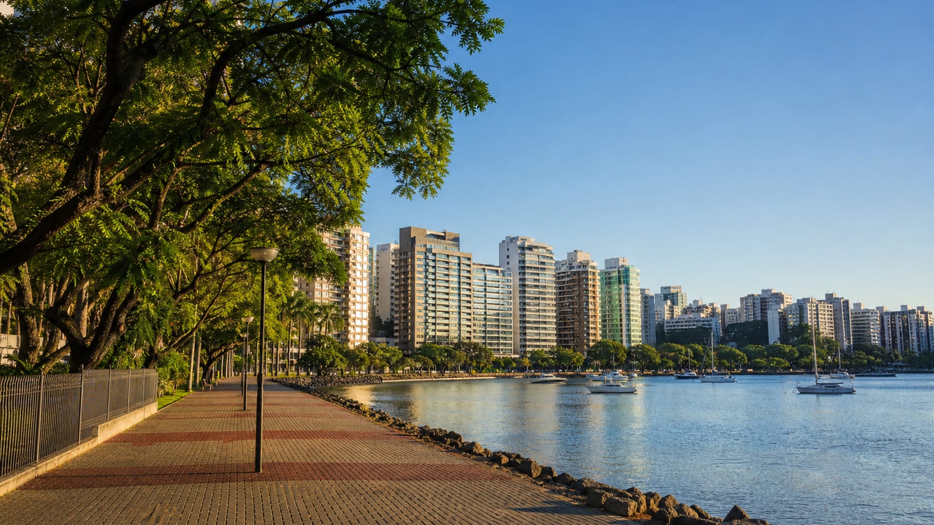 Vitória travel guide: How to experience the city without rushing 14 Praia do Canto