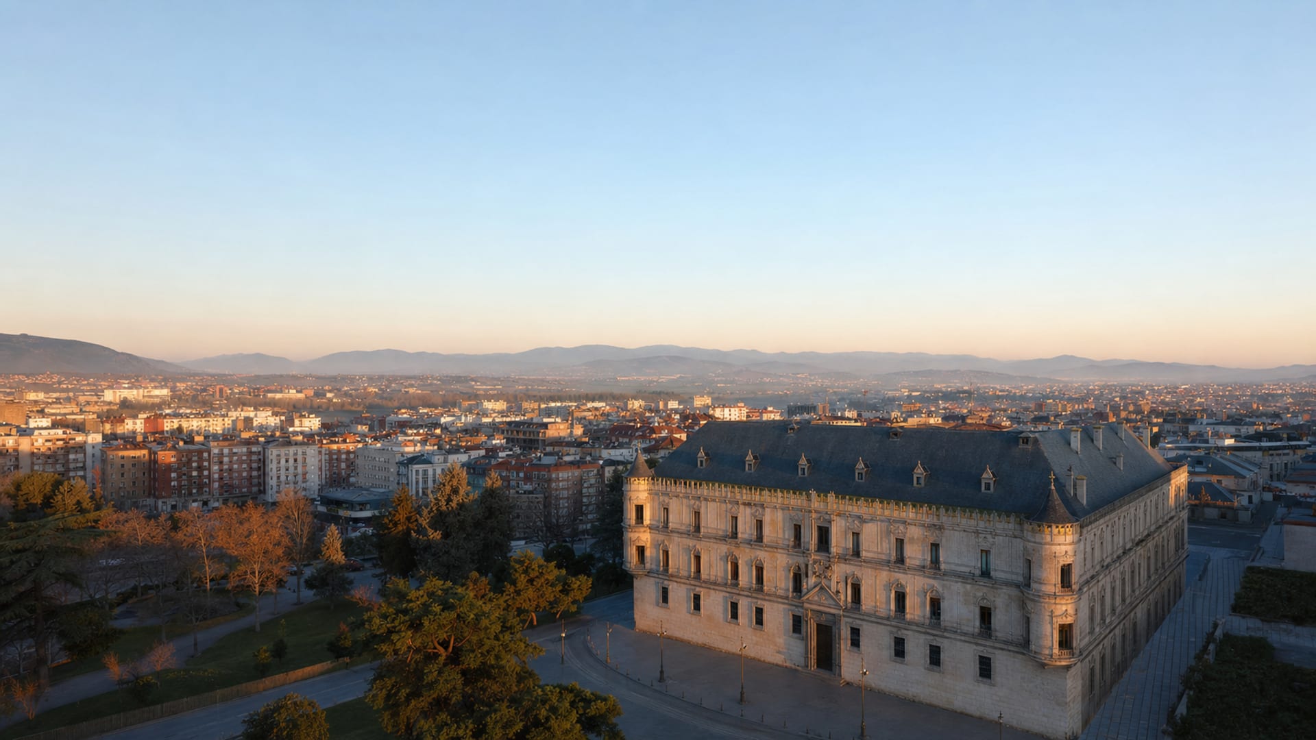 VIX hero Vitória travel guide: How to experience the city without rushing
