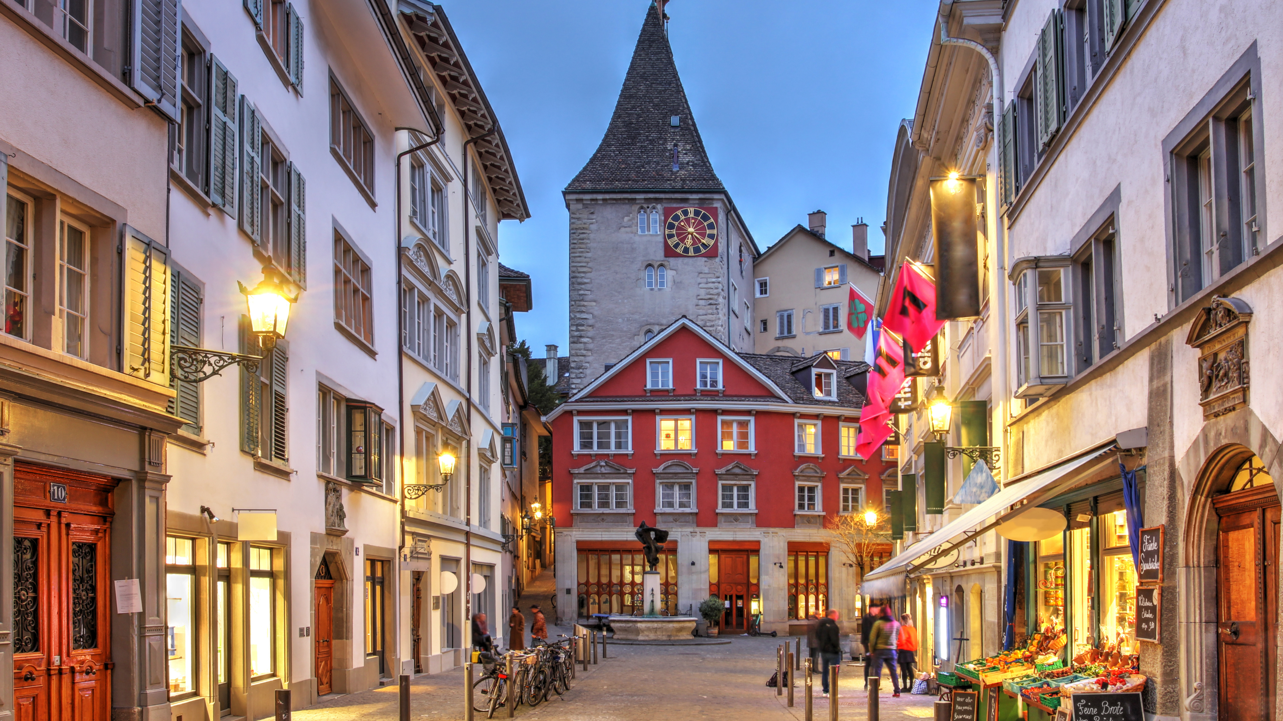 Zürich travel guide: How to experience the city without rushing 14 Altstadt (Old Town)