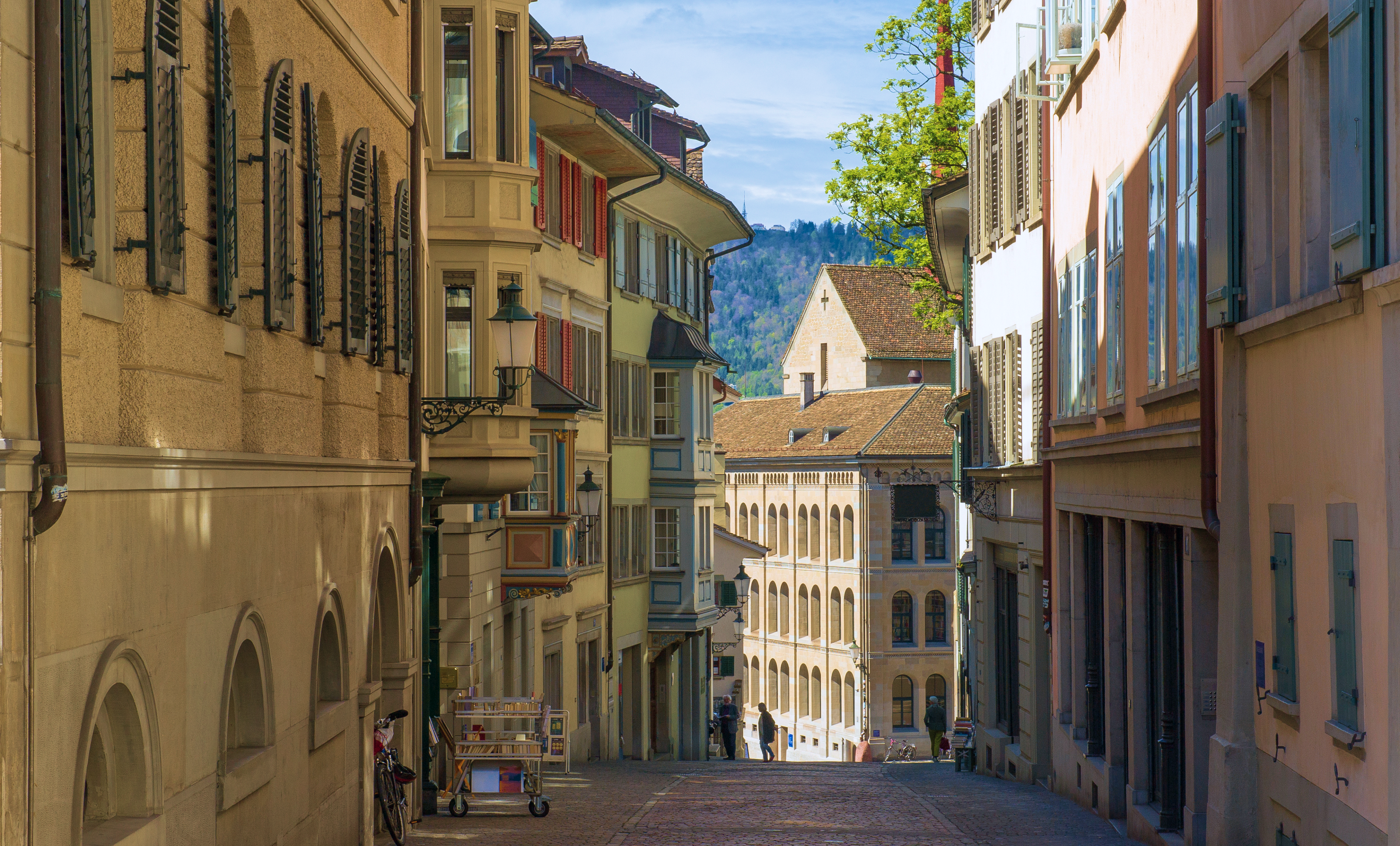 Zürich travel guide: How to experience the city without rushing 17 Wiedikon