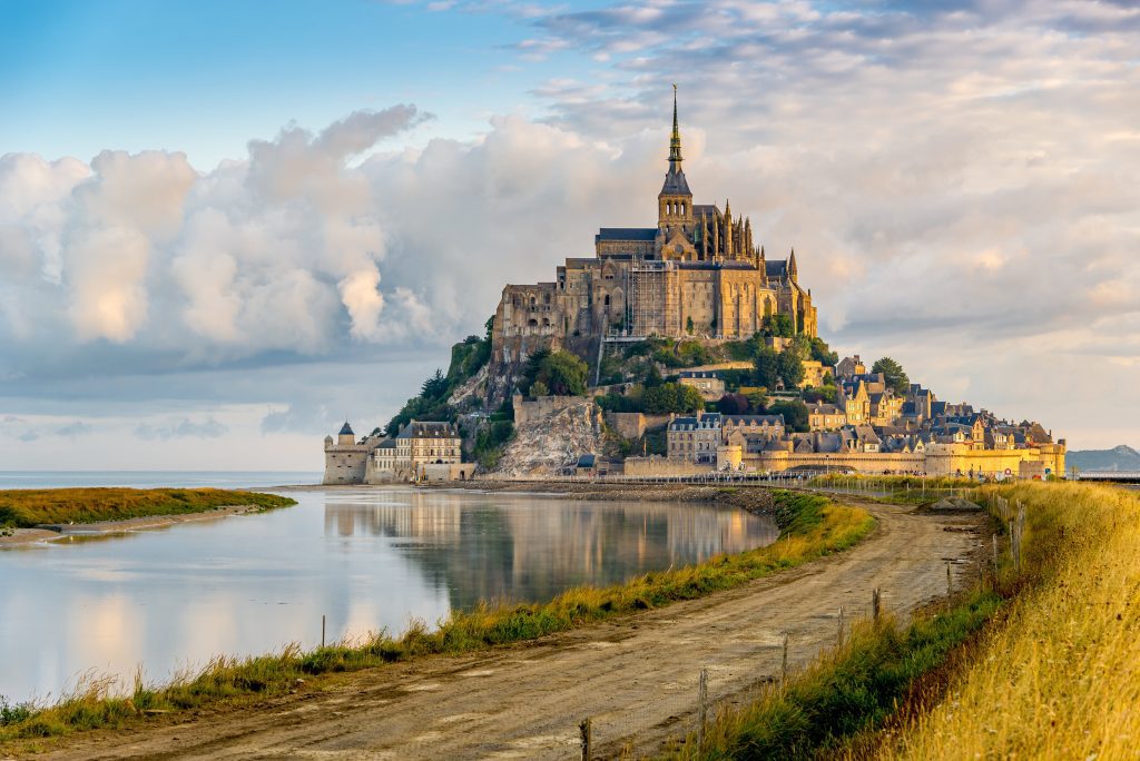 12 Best Fall Travel Destinations for Exclusive, Comfortable, and Scenic Travel 12 normandy arangrant 12 Best Fall Travel Destinations for Exclusive, Comfortable, and Scenic Travel