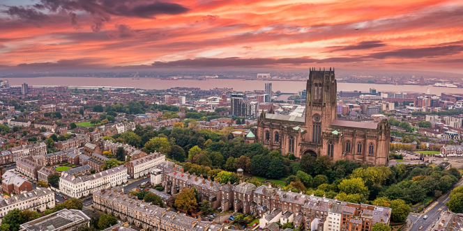 UK Cultural Tour: Exploring Top Tourist Attractions in London and Beyond 7 UK Cultural Tour - the Liverpool Cathedral