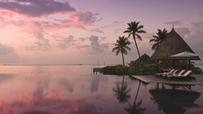 Escape the Cold: Top Luxury Tropical Resorts for Your Winter Getaway 4 four-seasons-sesort-maldives-at-landaa-giraavaru-arangrant