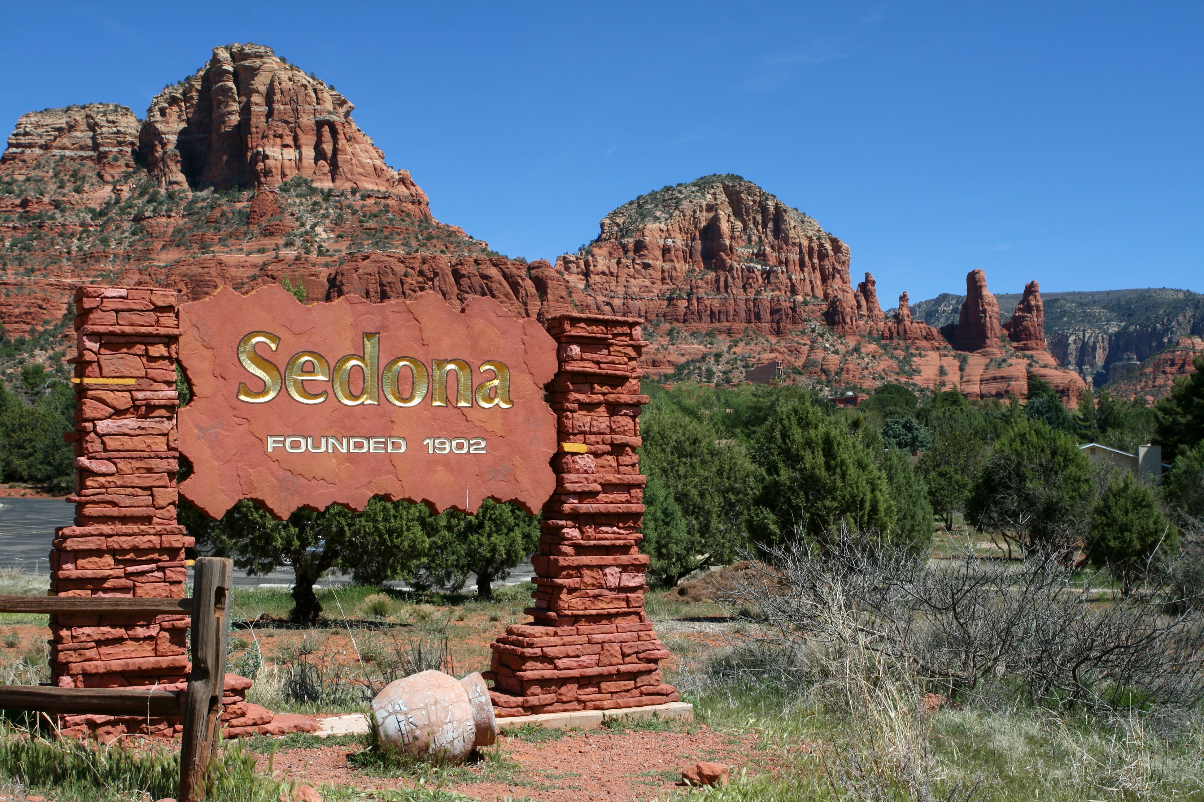 A Kaleidoscope of 2026 Luxury Travel Destinations for Every Taste 4 sedona arizona arangrant