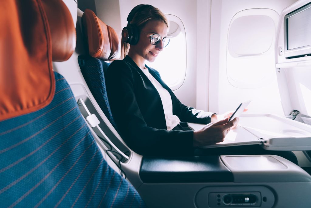 Premium Airline Trends and Outlook 2026 7 airline industry news arangrant