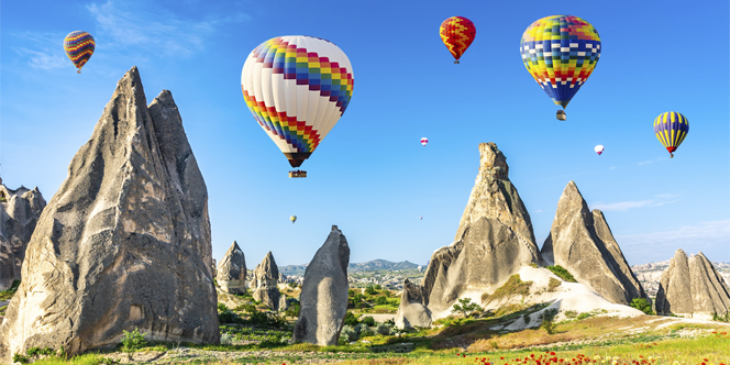 6 Unique Travel Experiences Around the World 4 unique travel experiences Hot air balloon rides 6 Unique Travel Experiences Around the World