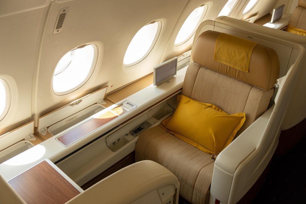 From Fear to Freedom: Flying Business Class Without Anxiety 4 how to get over the fear of flying to enjoy business class arangrant