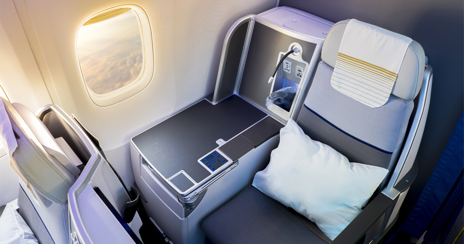 The Great Divide: What Truly Separates a $6,000 First Class Seat from a $2,500 Business Class Ticket? 2 what is the best seat in first class. First class seat