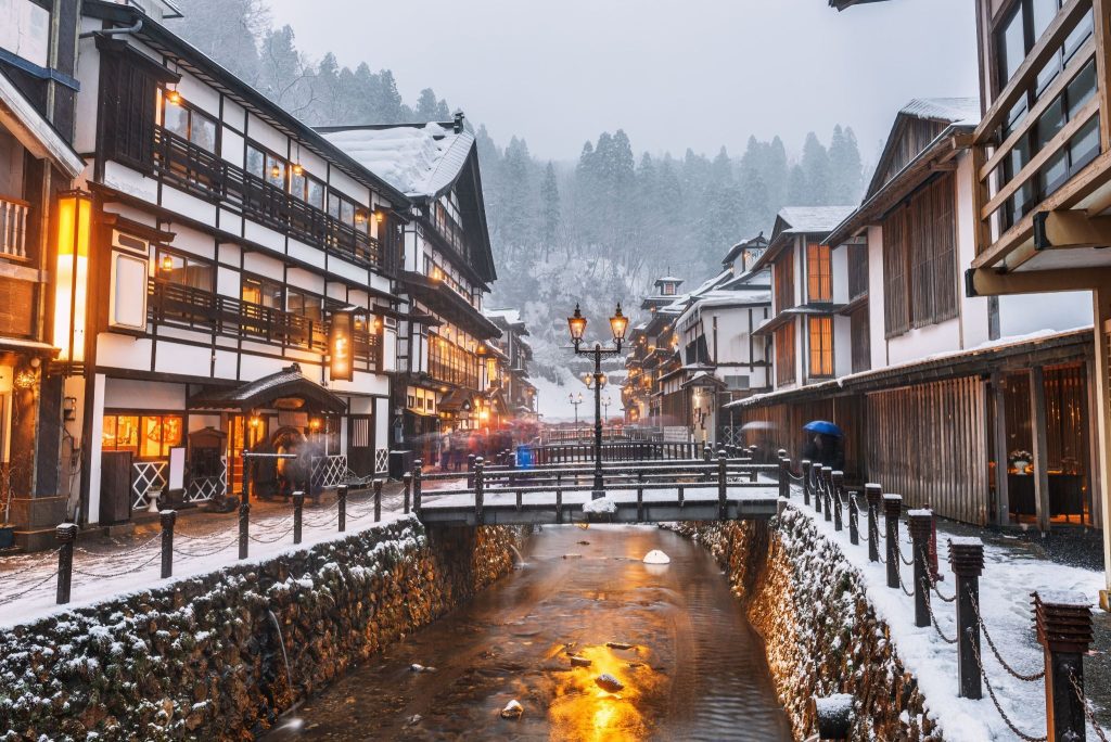 Off Season Travel: Best Destinations 3 off season travel japan arangrant