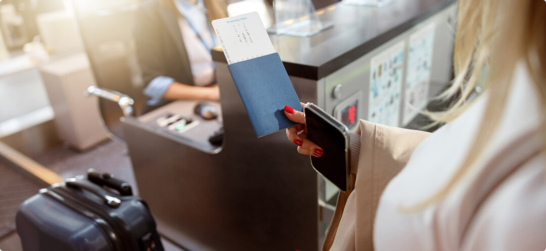 Are last-minute business-class flights cheaper in 2026? 5 checking in for business class flight