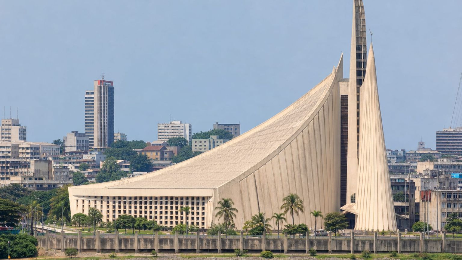 Abidjan travel guide: How to experience the city without rushing 27 Day 2: Plateau and the Cathedral