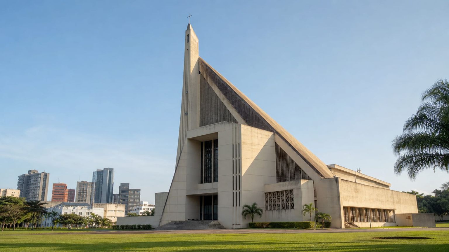 Abidjan travel guide: How to experience the city without rushing 20 St. Paul's Cathedral, Abidjan