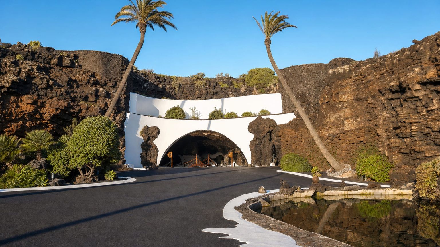 Lanzarote travel guide: How to experience the city without rushing 22 Jameos del Agua