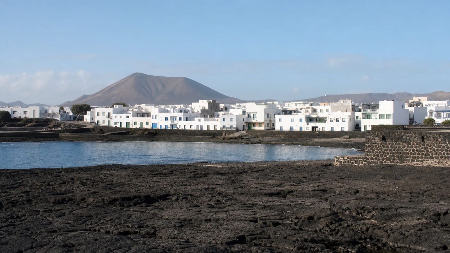 Lanzarote travel guide: How to experience the city without rushing 3 Useful things to know