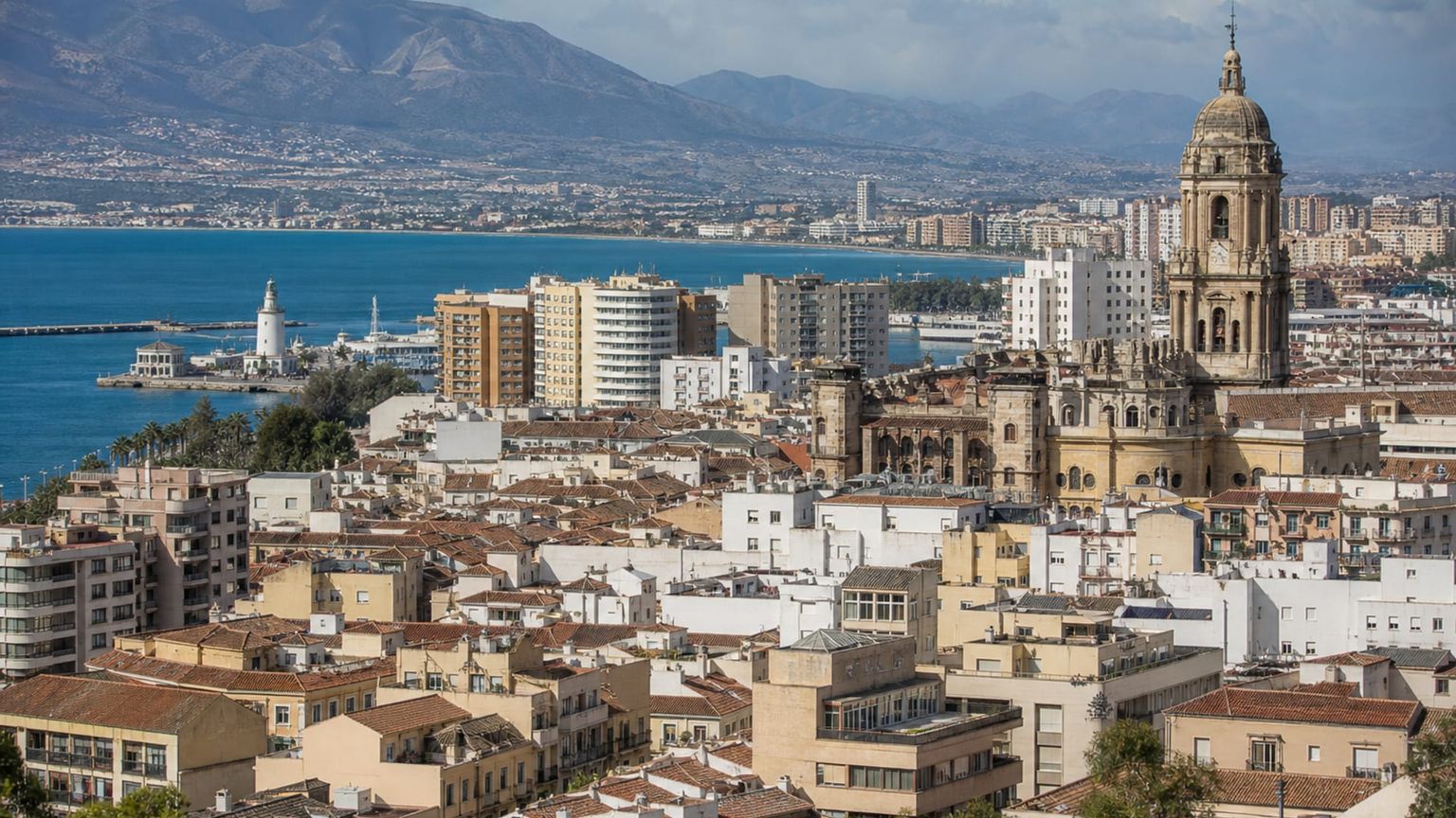 Málaga travel guide: How to experience the city without rushing 3 Useful things to know