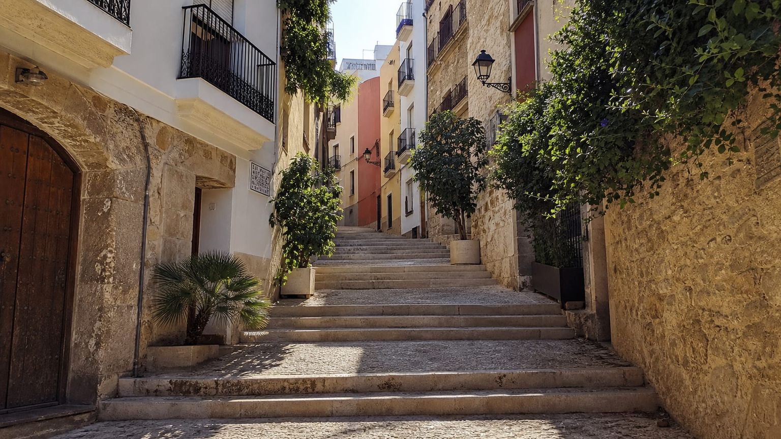 Alicante travel guide: How to experience the city without rushing 15 El Barrio