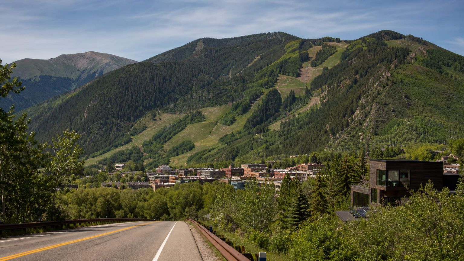 Aspen travel guide: How to experience the city without rushing 32 Business-class flights from the US to Aspen