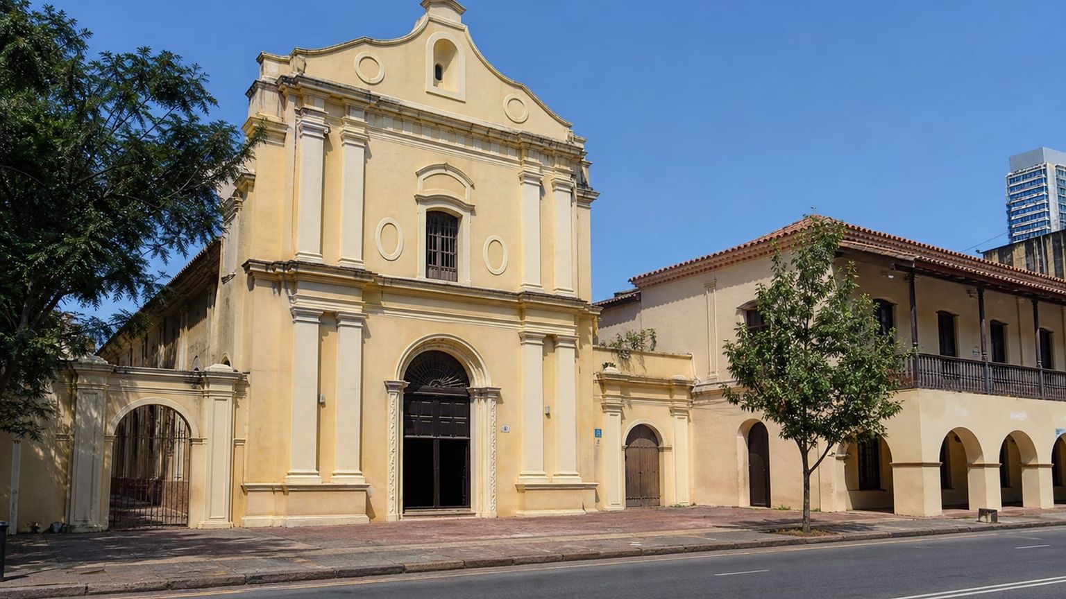 Asunción travel guide: How to experience the city without rushing 23 Carmelites Church and Museum of Religious Art