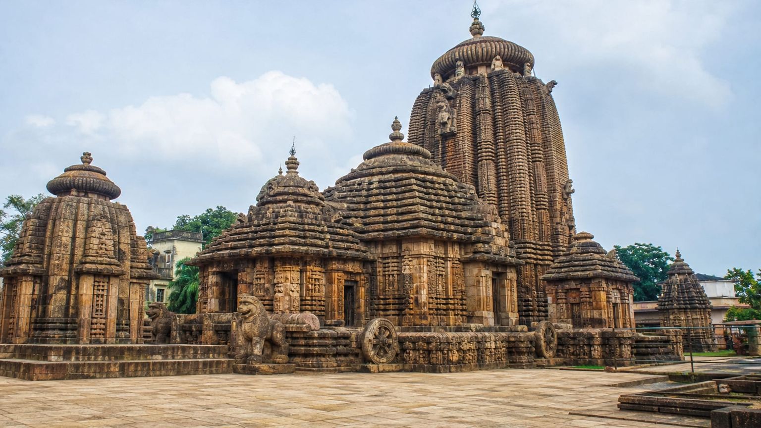 Bhubaneshwar travel guide: How to experience the city without rushing 27 Day 1: Arrival and Adjustment