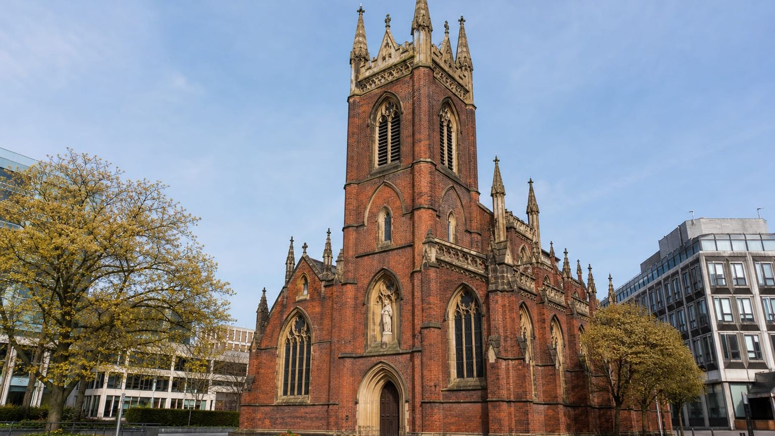 Birmingham travel guide: How to experience the city without rushing 28 Day 2: Cathedral and Museum Core